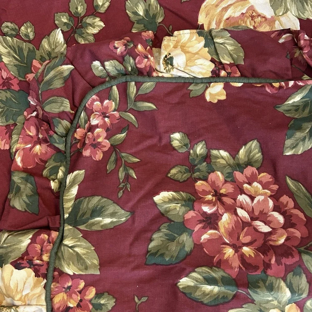 Waverly Garden Room 2 pc Set of Standard Pillow Cases Maroon Floral Ruffled (9)‎